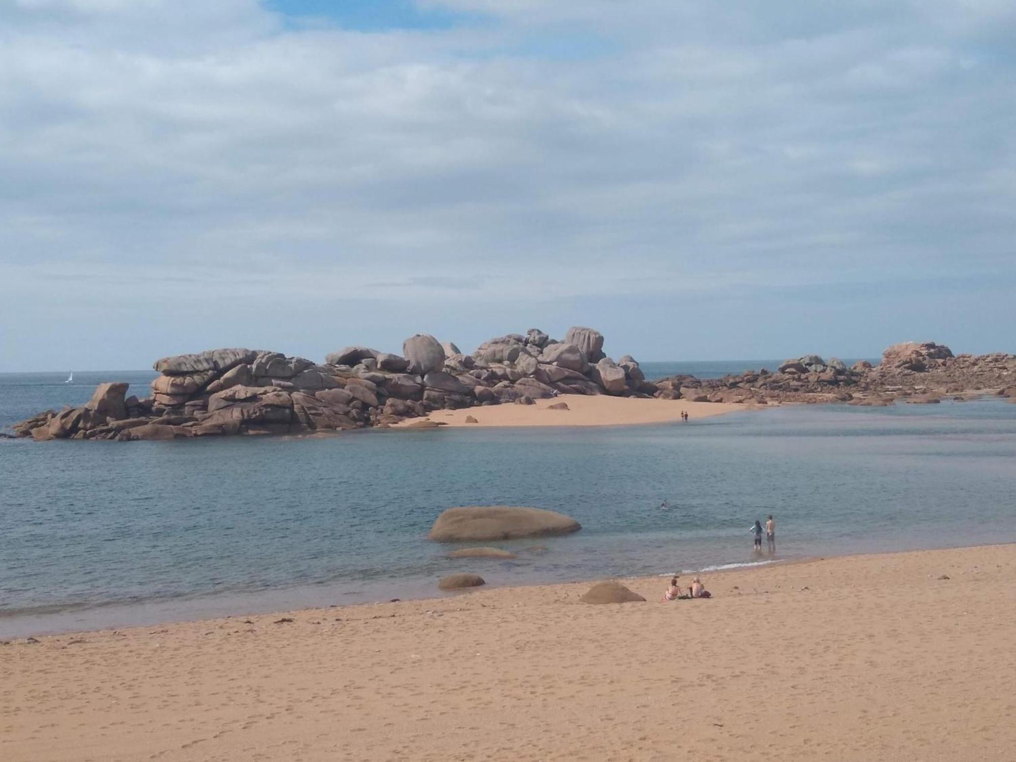 Holiday Home In A Quiet Location Near The Coast 플뢰뮈르보두 외부 사진